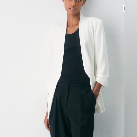 Babaton Jackets & Blazers - Babaton White Linen Blazer Jacket - Aritzia